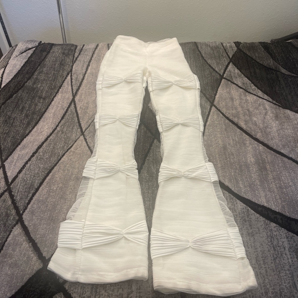 Manière De Voir White Textured Ribbed Knit Top